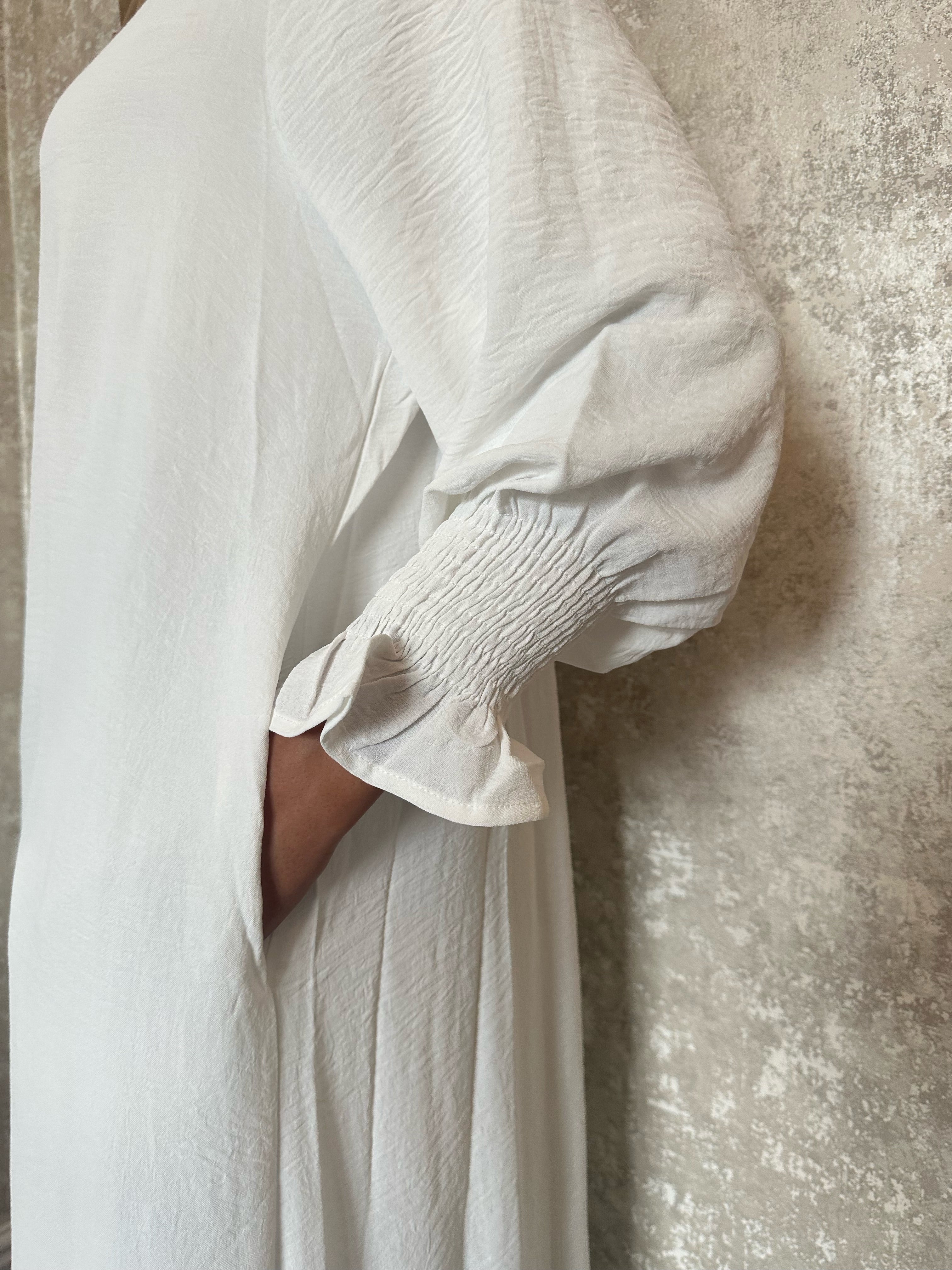 White Essentials Closed Abaya